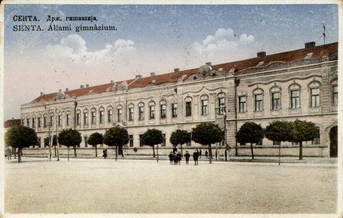 A gimnázium mindig is a városközpont meghatározó épülete volt