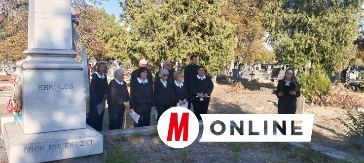 A megemlékezésen Nákity Szekrény Anetta mondott beszédet / Kancsár Izabella felvétele