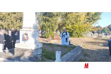 Az áldozatok lelki üdvéért ft. Fuderer László plébános mondott imát / Kancsár Izabella felvétele
