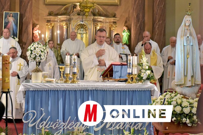 Az idei szentmise fő celebránsa a temesvári ezüstmisés mons. Szilvágyi Zsolt kanonok volt/Gergely Árpád
