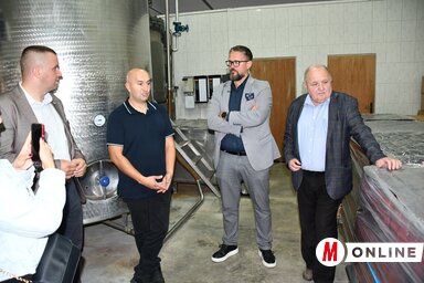 A képviselőjelölteket Futó Dénes és családja fogadta/Paraczky László