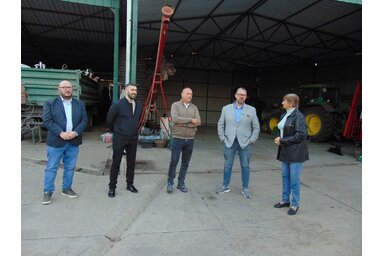 Halupka Dunai Erzsébet 82 évesen is aktívan részt vesz a családi gazdaságban (Vidács Hajnalka felvétele)