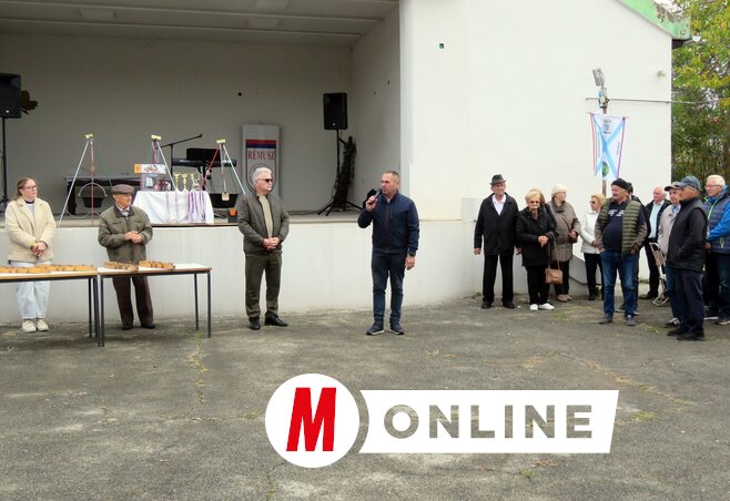 Tóbiás József megnyitója (Kecskés István felvétele)