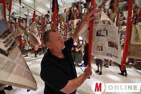 A Kárpát-medencei riporttábor résztvevői a Magyar Szó-házban