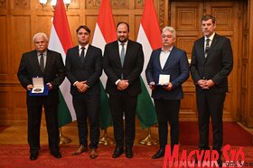 A Kallós Zoltán Külhoni Magyarságért Díj ünnepélyes átadása az Országházban
