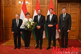 A Kallós Zoltán Külhoni Magyarságért Díj ünnepélyes átadása az Országházban