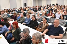 A Magyar menyegző vetítése a szabadkai Magyar Tannyelvű Tanítóképző Karon