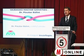 A VMSZ lakossági fóruma a szabadkai Népkörben