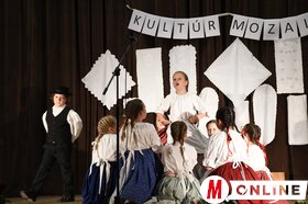A Vajdasági Népek és Nemzetiségek Hagyományápoló Klub idényzáró műsora Szenttamáson