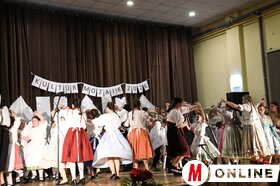 A Vajdasági Népek és Nemzetiségek Hagyományápoló Klub idényzáró műsora Szenttamáson