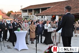 A Wyalp Kft. jelentős szolgáltatóipari fejlesztésének átadása Topolyán