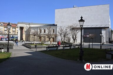 A felújított Szabadkai Népszínház képekben