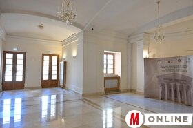 A felújított Szabadkai Népszínház képekben