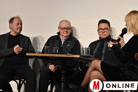 Az Ember maradj – az Ákos-sztori. Eddig című zenés portréfilm vetítése Óbecsén