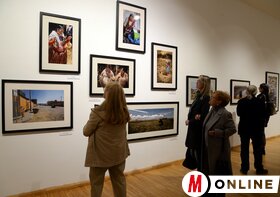 Dragan Kurucić fotókiállításának megnyitója az újvidéki Kortársművészeti Múzeumban