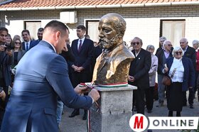 Jókai Mór szobra Pancsova