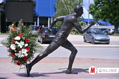 Felavatták Jovan Mikić-Spartak szobrát Szabadkán