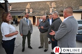 Gomboson és Doroszlón kampányolt a Vajdasági Magyar Szövetség