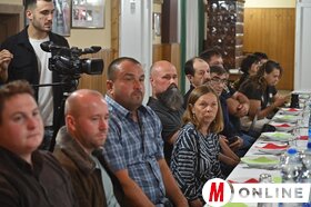 Gomboson és Doroszlón kampányolt a Vajdasági Magyar Szövetség