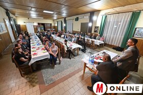Gomboson és Doroszlón kampányolt a Vajdasági Magyar Szövetség