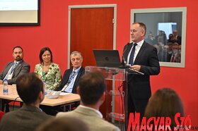 Juhász Bálint megnyitotta a CED által szervezett konferenciát a Nemzetközi Mezőgazdasági Kiállításon