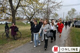 Kosztolányi Dezső mellszobrának felavatása Ludason