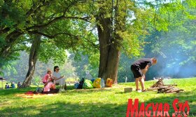 Majális az újvidéki Kamenicai parkban