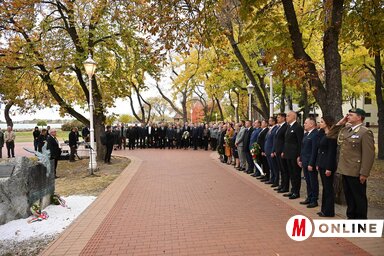 Megemlékezés a Szabadság madara szobornál palicson és közös főhajtás Szabadkán