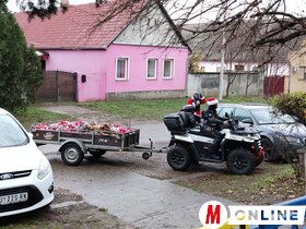 Motoros Mikulások Kishegyesen 