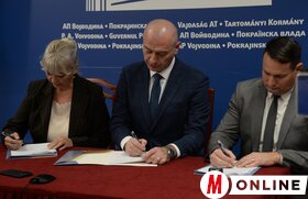 Szerződésaláírás a tanügyi dolgozók magyar nyelven történő pszichológiai pályaalkalmassági vizsgálatára