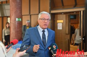 A médiatörvények újvidéki nyilvános közvitája