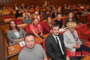 A médiatörvények újvidéki nyilvános közvitája (Ótos András felvétele)