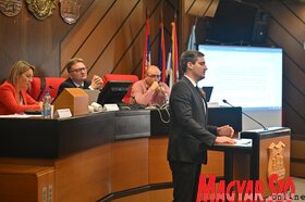 A médiatörvények újvidéki nyilvános közvitája