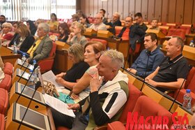 A médiatörvények újvidéki nyilvános közvitája