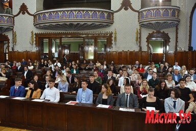 MNT osztondijasok szabadka