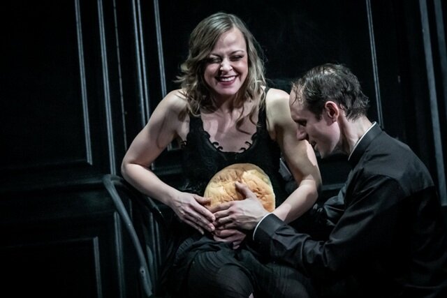 Anna Karenina, fotó: Srđan Doroški/Újvidéki Színház honlapja Anna Karenina, fotó: Srđan Doroški/Újvidéki Színház honlapja