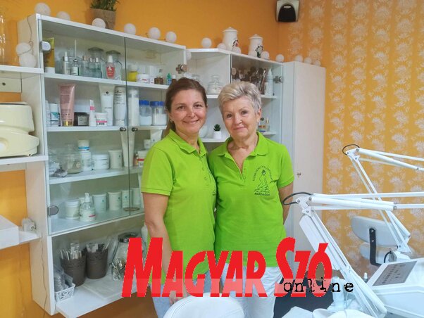 Anya és lánya a mai napig sikeresen működteti a kozmetikai szalont Óbecsén, fotó: Kancsár Izabella