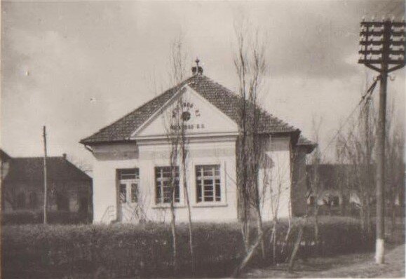 Az ókéri híres gyógyfürdő épülete 1942-ben, fotó: ifj. Kabók István gyűjteményéből