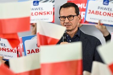 Mateusz Morawiecki lengyel miniszterelnök a kormányzó Jog és Igazságosság Pártjának (PiS) kampányolt a hét folyamán, fotó: MTI/EPA/PAP/Radek Pietrusz