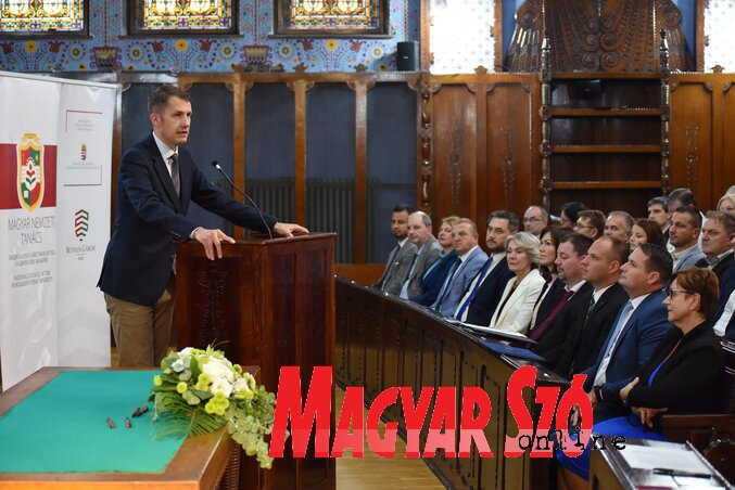 Prema rečima Balinta Pastora, političari vojvođanskih Mađara i nacionalnog saveta će i ubuduće činiti sve da nastavak školovanja i ostanak u zemlji budu konkurentna opcija (Foto: Edvard Molnar)