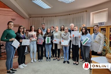 A Beszélő kapuk irodalmi és fotópályázat nyertesei (Fotó: Puskás Károly)