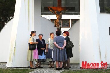 Főpróba a kereszt alatt