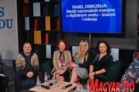 Ünnepi fogadás és panelvita Petrőcön