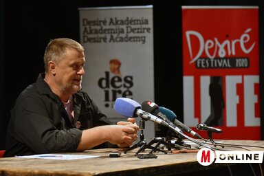 Urbán András a Desiré sajtótájékoztatóján, fotó: Molnár Edvárd