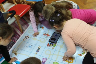 Barátkozás az eszközökkel (Fotó: HA)