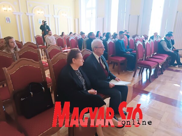 ... és a hallgatóság, fotó: L. Móger Tímea ... és a hallgatóság, fotó: L. Móger Tímea