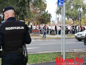 Szép számban érkeznek a szurkolók Topolyára