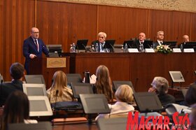 Világhírű nőgyógyászok, szülészorvosok és kutatók tanácskoznak Újvidéken