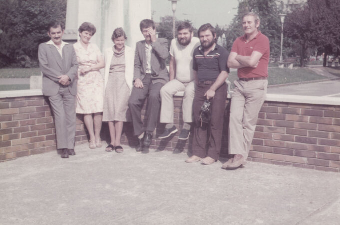 Szentesi és zentai levéltárosok az 1980-as évek közepén (Dobos János a kép bal szélén)