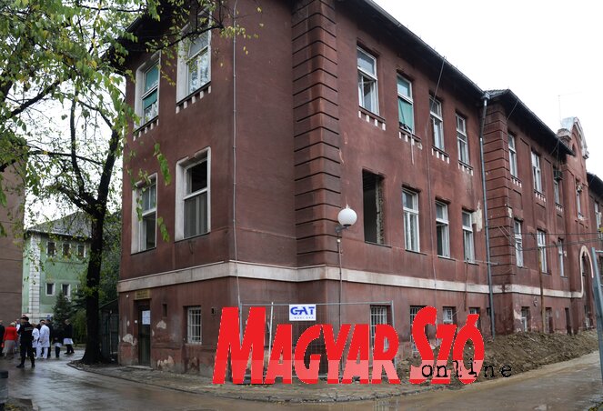 Még 1909-ben építették azokat a létesítményeket, amelyekben a klinikák találhatók (Fotó: Dávid Csilla) Még 1909-ben építették azokat a létesítményeket, amelyekben a klinikák találhatók (Fotó: Dávid Csilla)